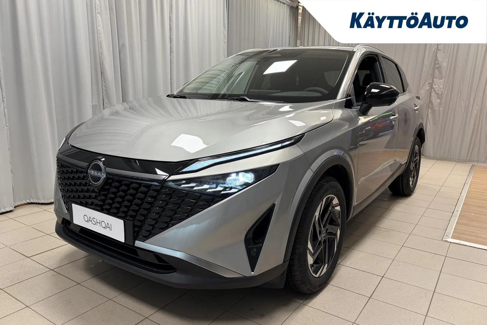 Nissan Qashqai FSR-819 carousel image