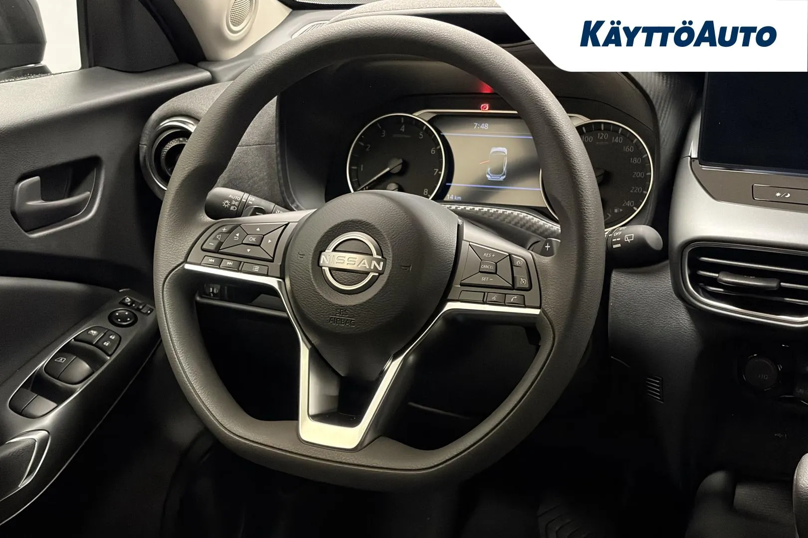 Nissan Juke ISU-476 carousel image