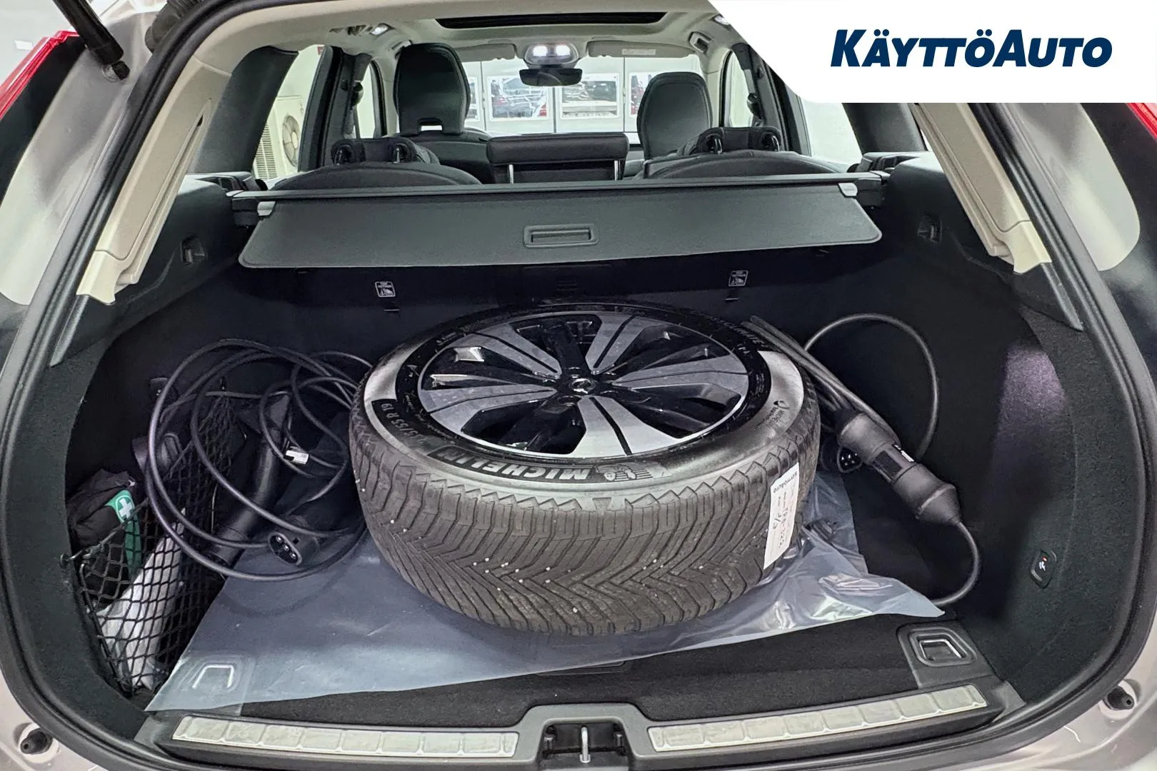 VOLVO XC60 FRH-322 carousel image