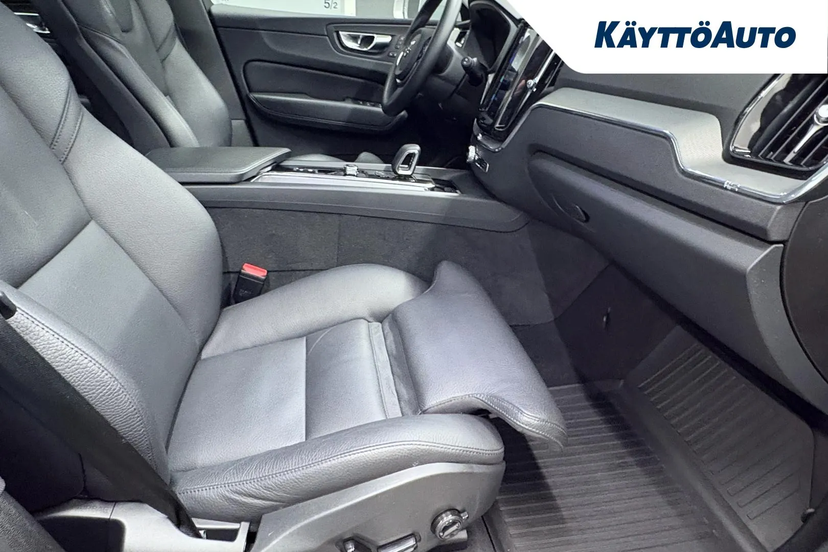 VOLVO XC60 FRH-322 carousel image