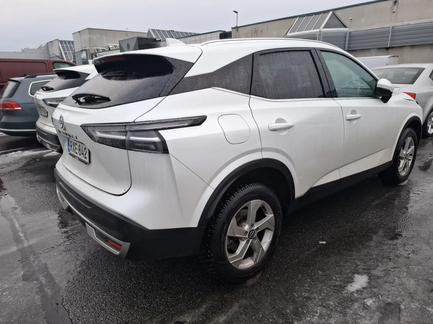 Nissan Qashqai RXE-842 carousel image