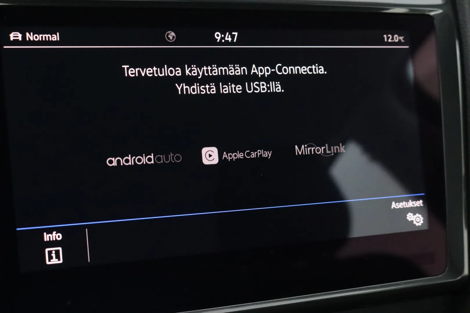 VOLKSWAGEN Golf GPC-986 carousel image