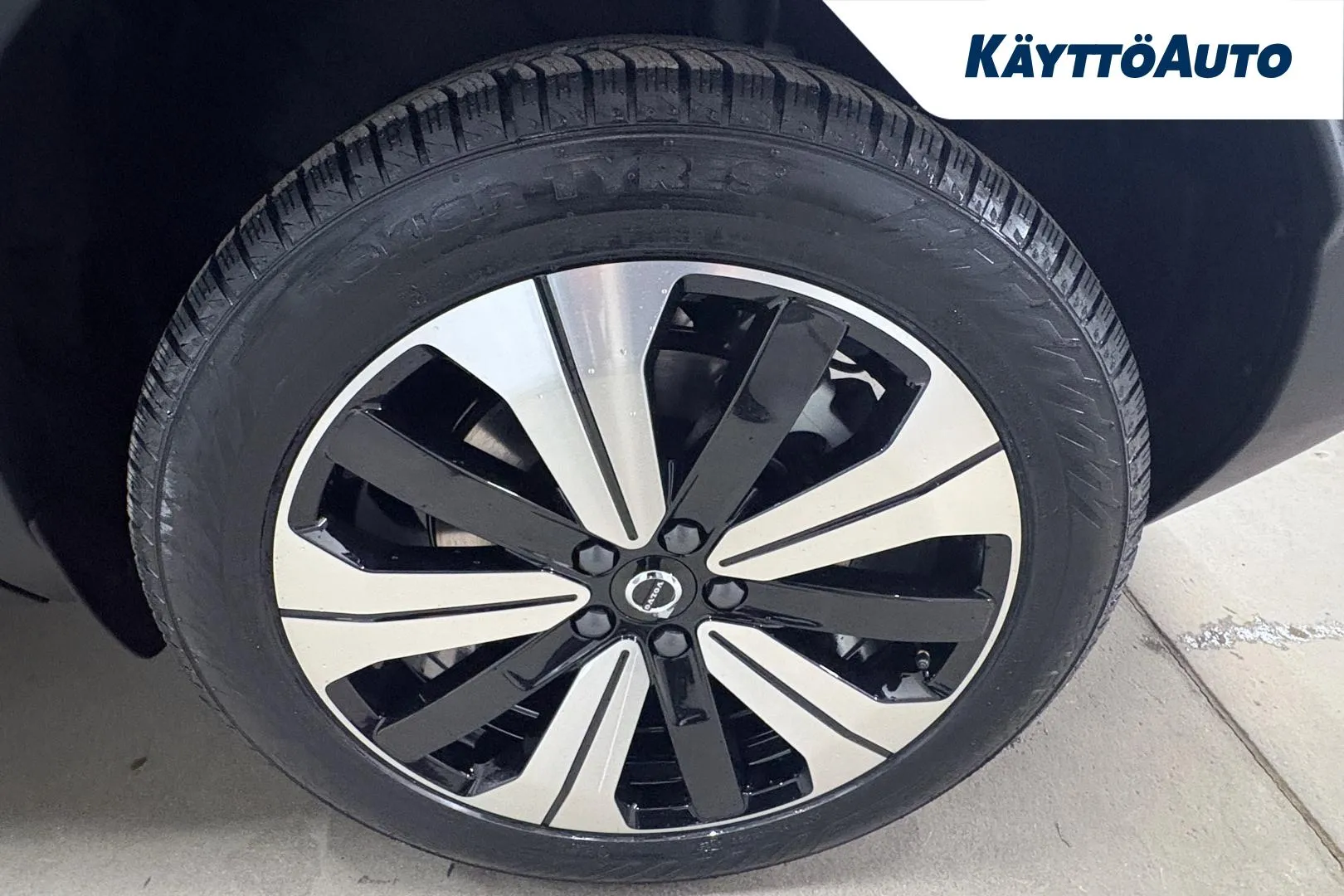 Volvo EX40 KXP-707 carousel image