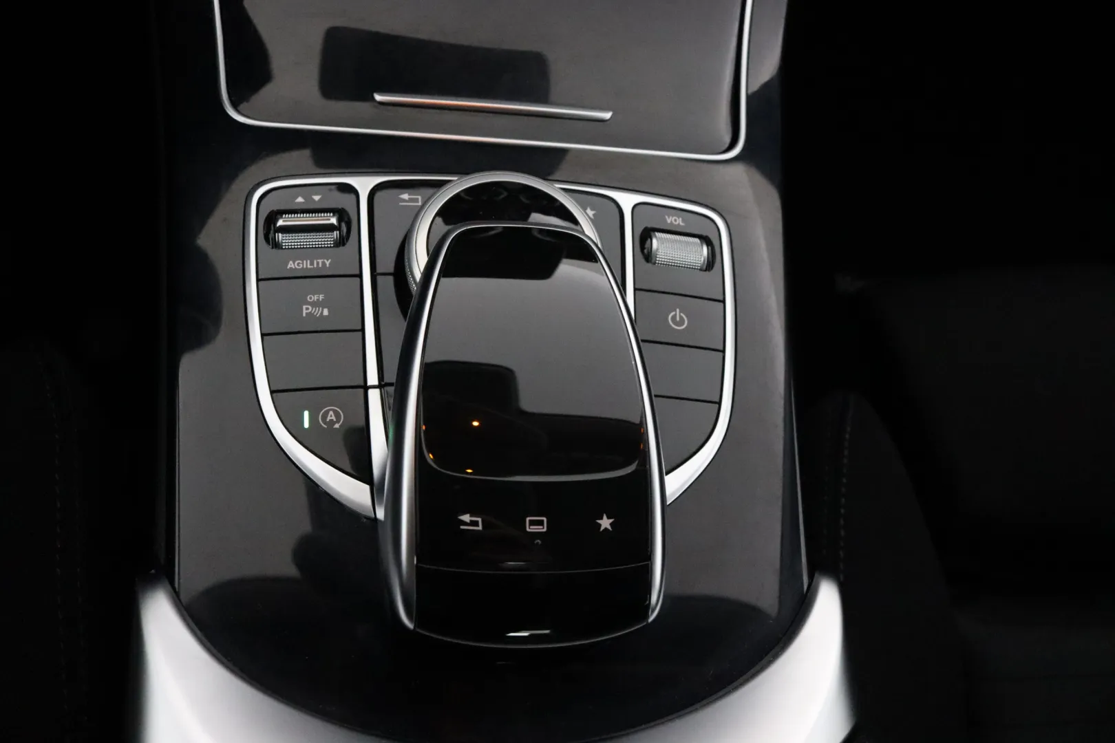 MERCEDES-BENZ C BTH-562 carousel image