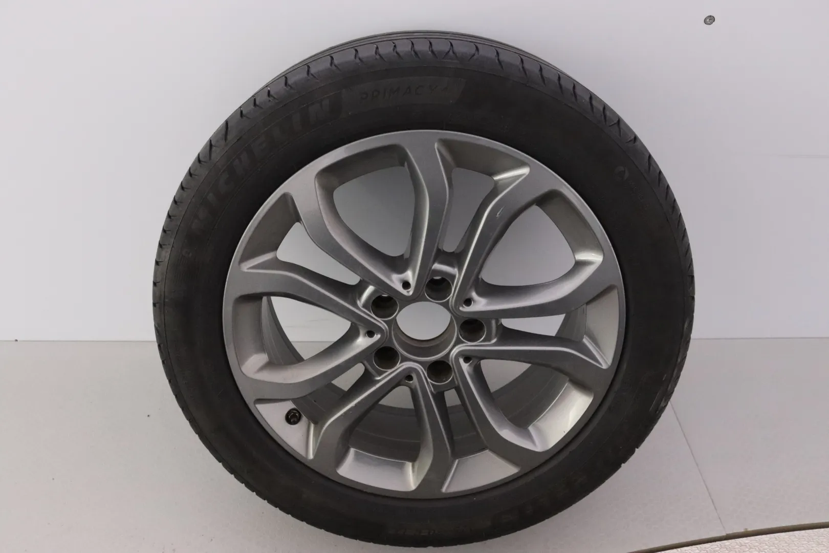 MERCEDES-BENZ C BTH-562 carousel image