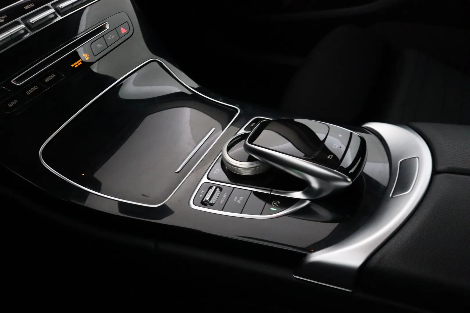 MERCEDES-BENZ C BTH-562 carousel image