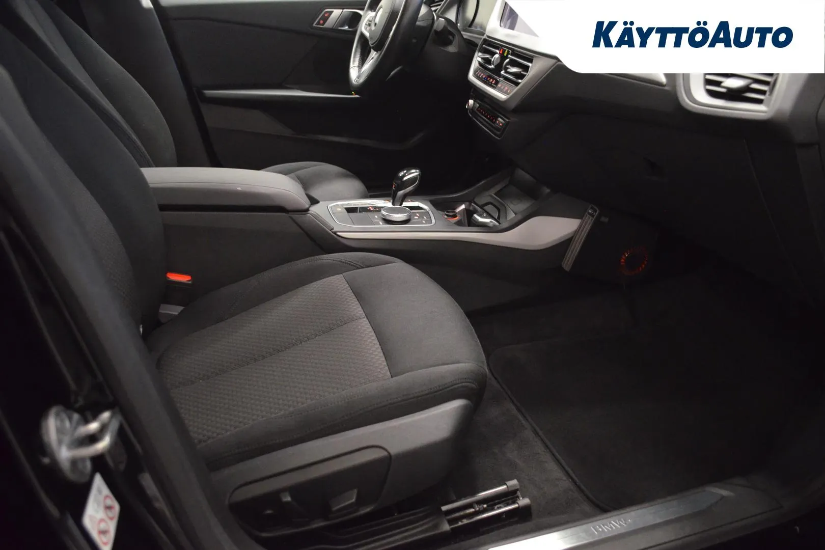 BMW 218 GTG-309 carousel image