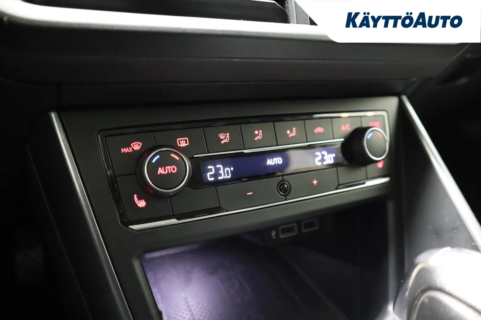 Volkswagen Polo KTH-422 carousel image