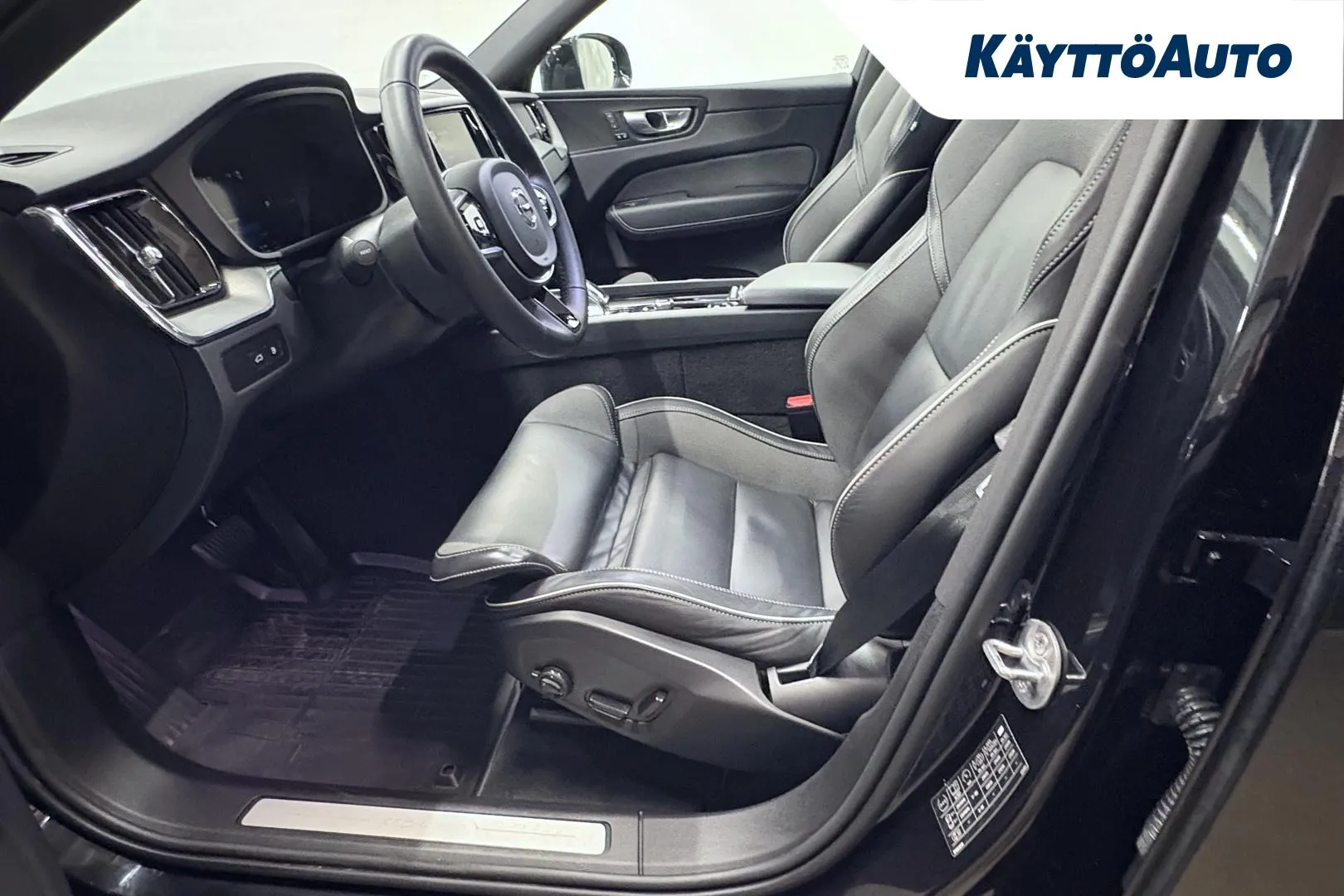 VOLVO XC60 RVM-977 carousel image