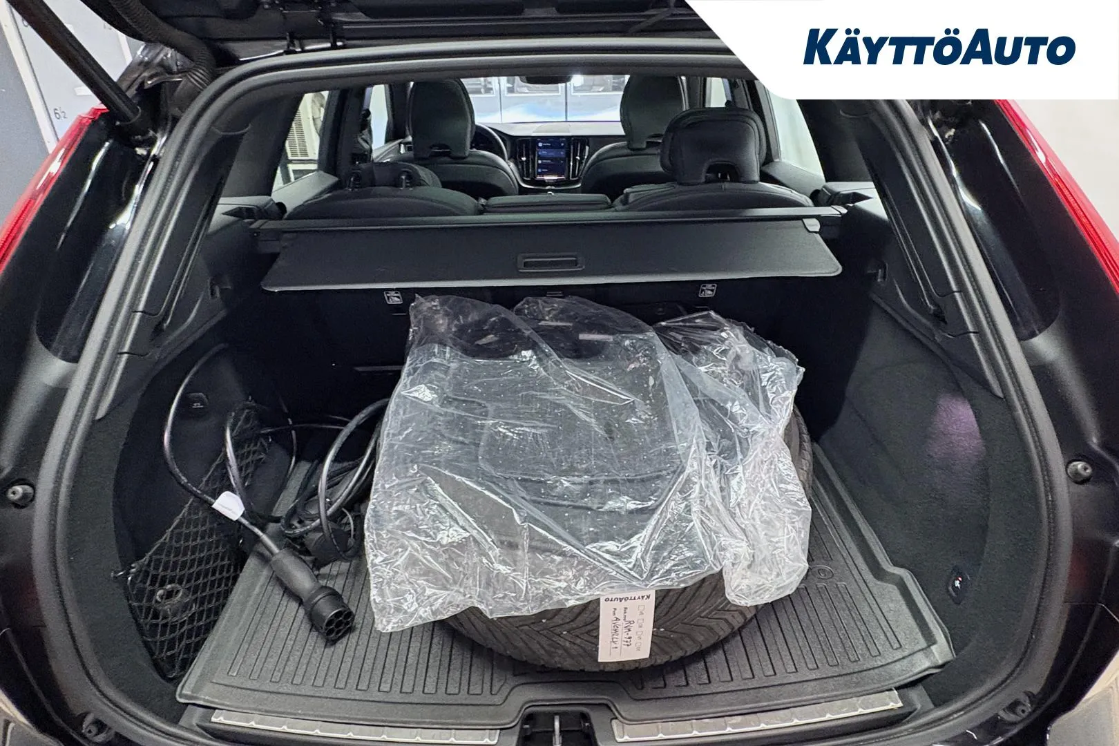 VOLVO XC60 RVM-977 carousel image