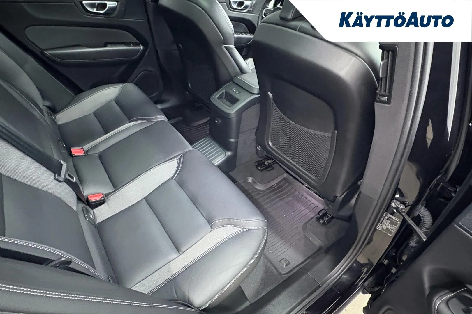 VOLVO XC60 RVM-977 carousel image