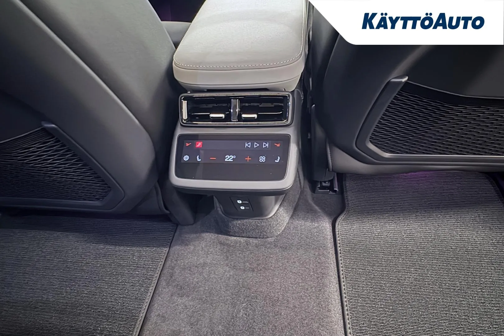 Polestar 4 CSP-919 carousel image