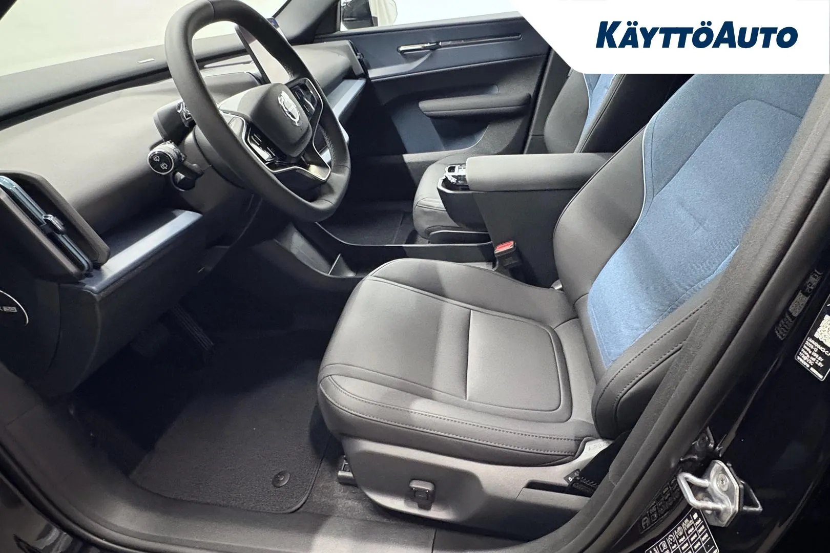 Volvo EX30 RXR-408 carousel image