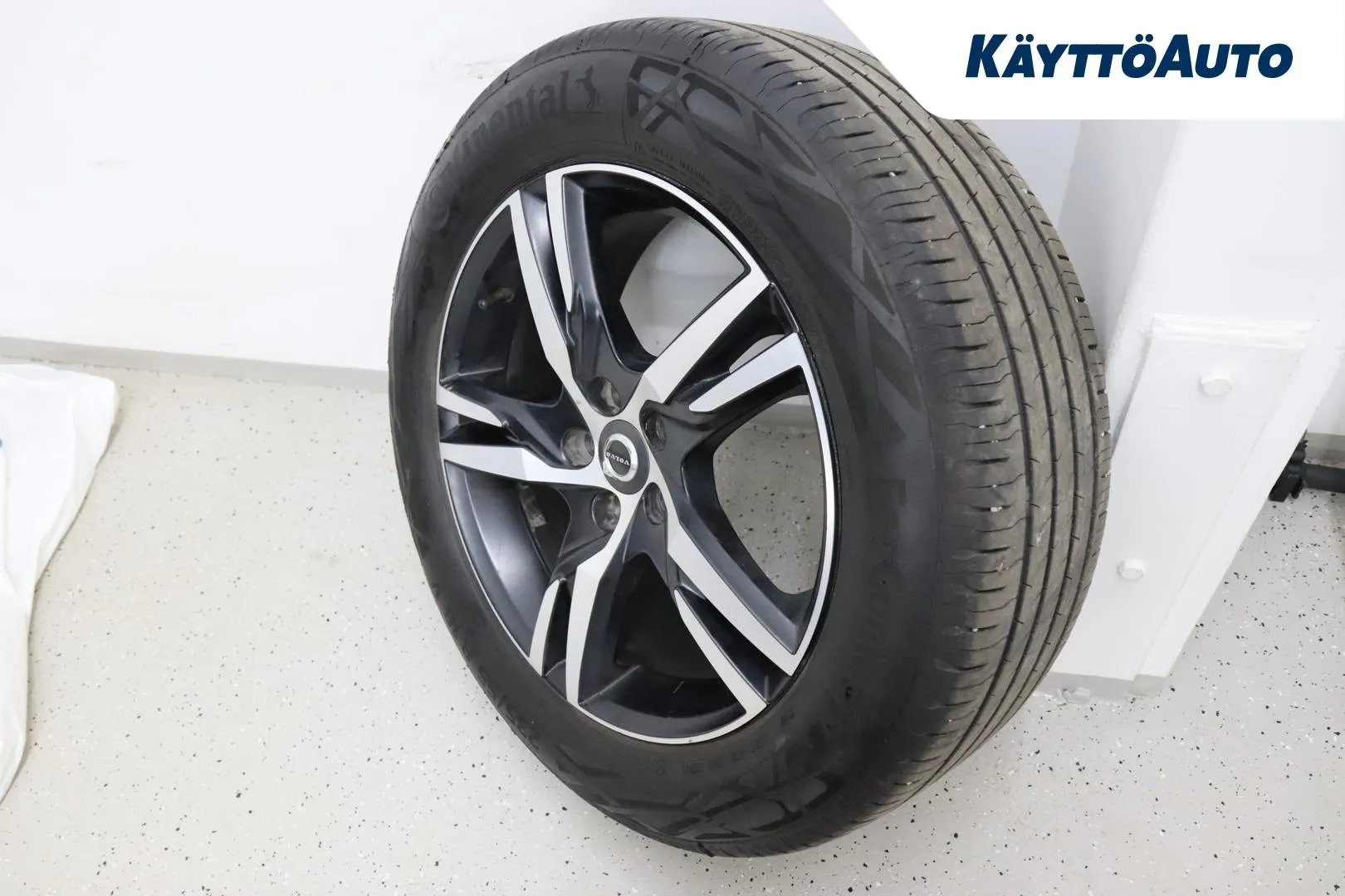 Volvo XC40 RUA-552 carousel image