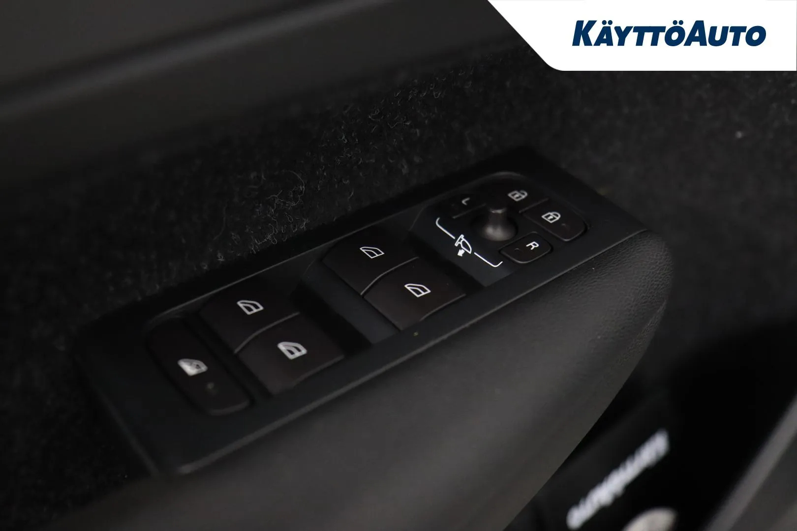 Volvo XC40 RUA-552 carousel image