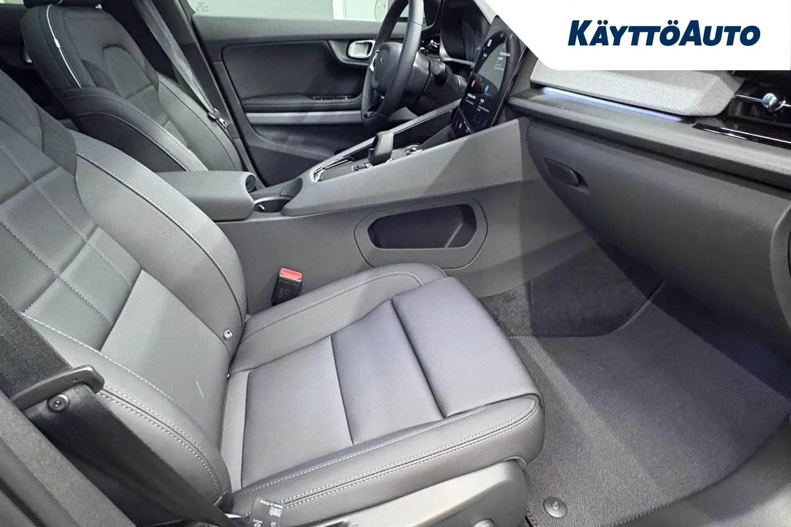 Polestar 2 LTO-636 carousel image