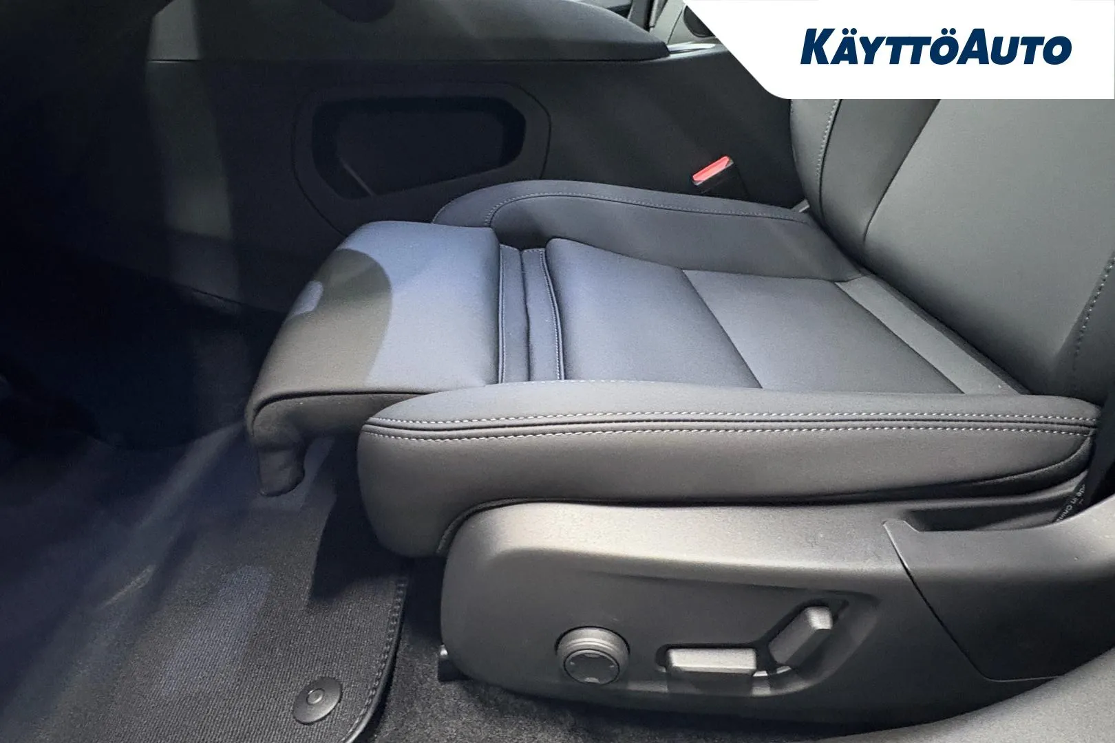 Polestar 2 LTO-636 carousel image