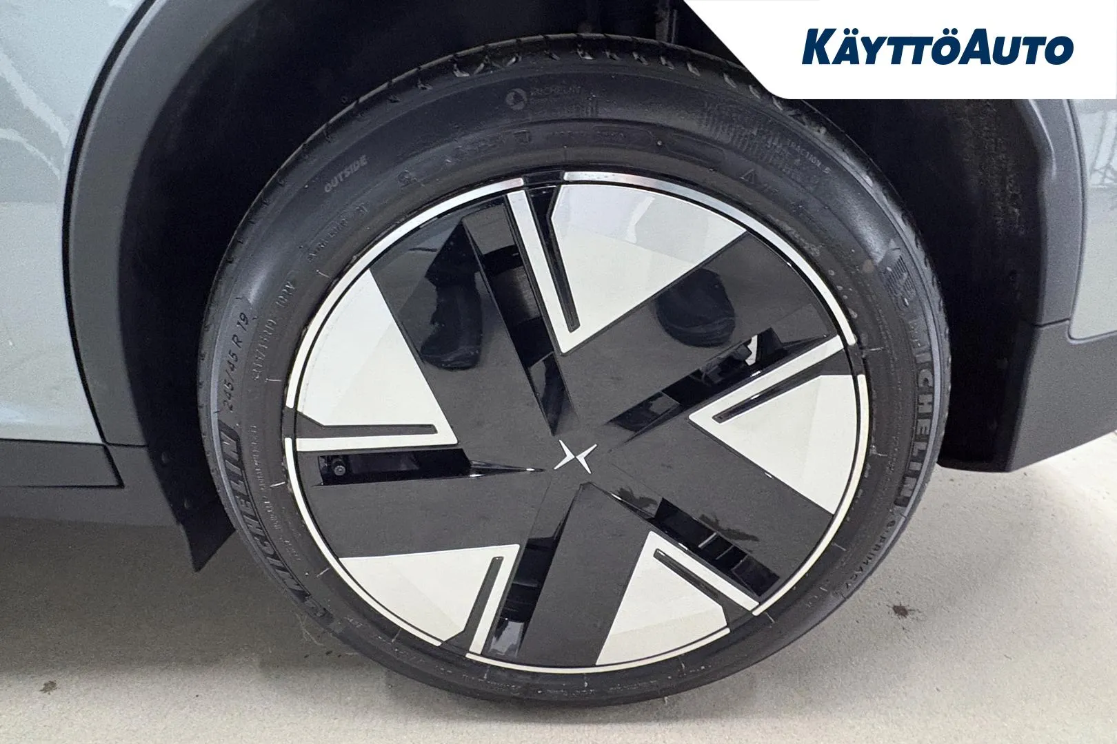 Polestar 2 LTO-636 carousel image