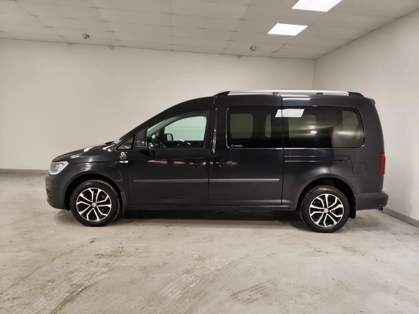 Volkswagen Caddy Maxi MOA-471 carousel image