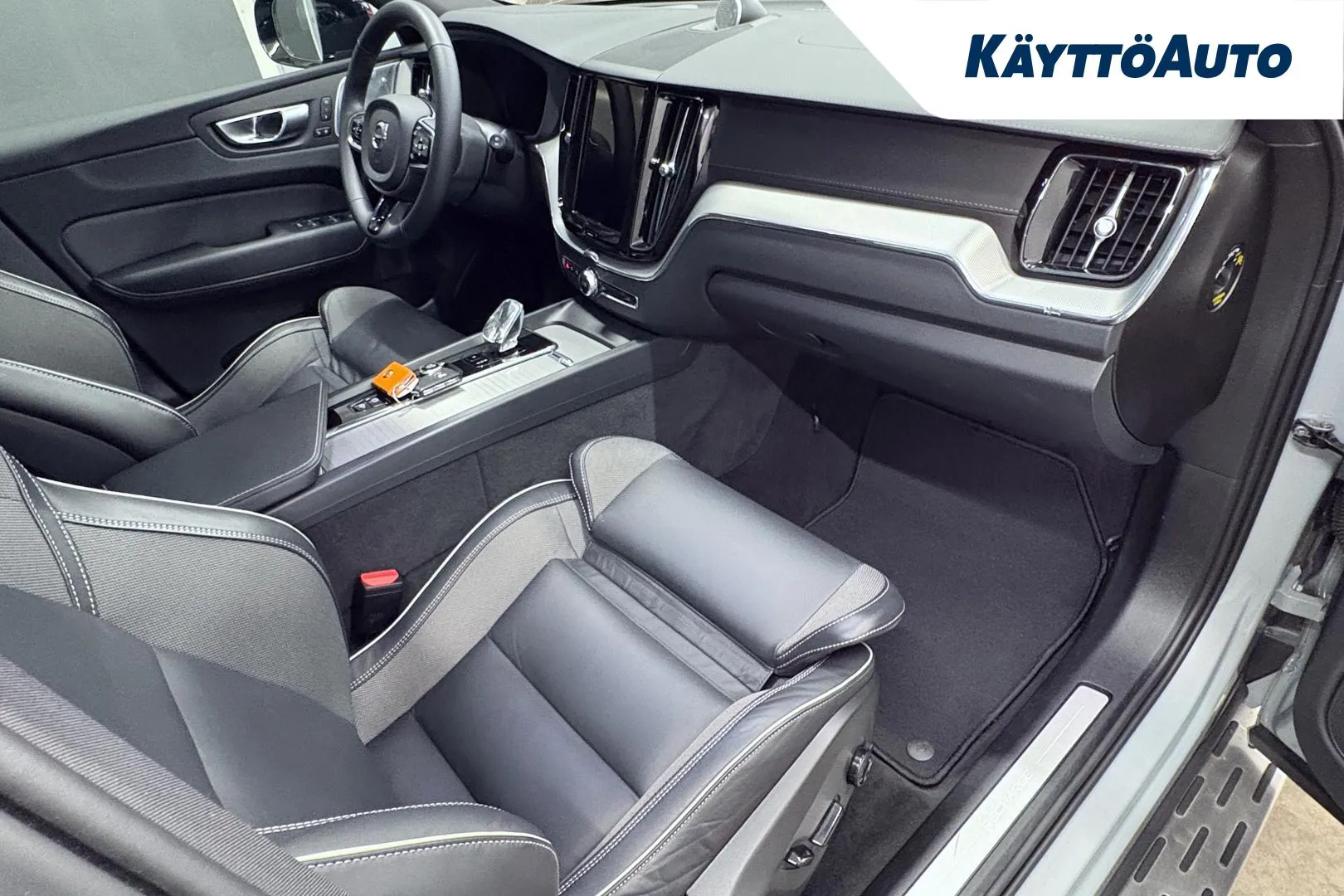 VOLVO XC60 MPM-599 carousel image