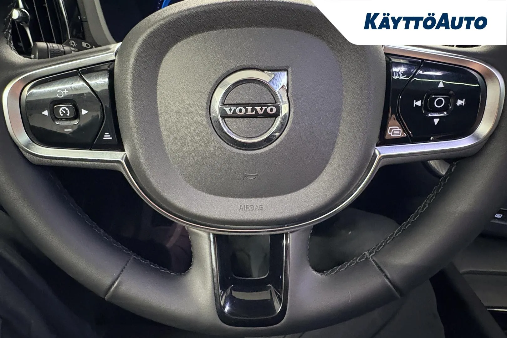 VOLVO XC60 MPM-599 carousel image