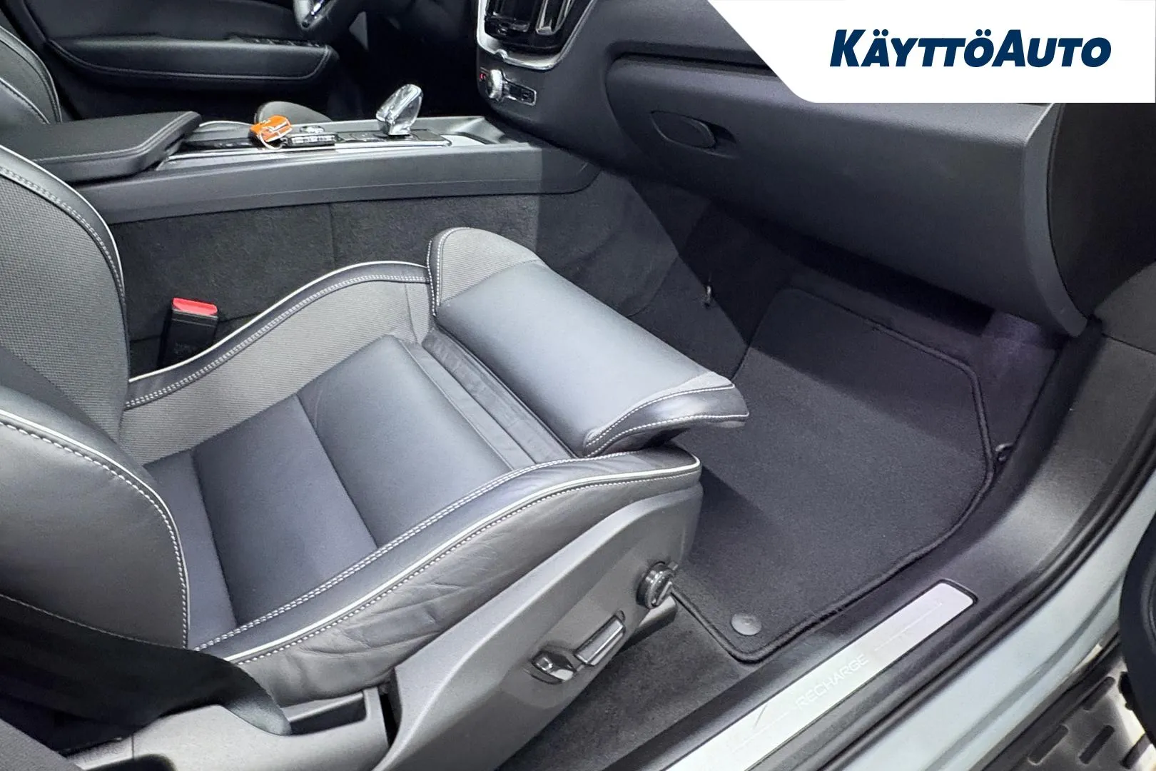 VOLVO XC60 MPM-599 carousel image