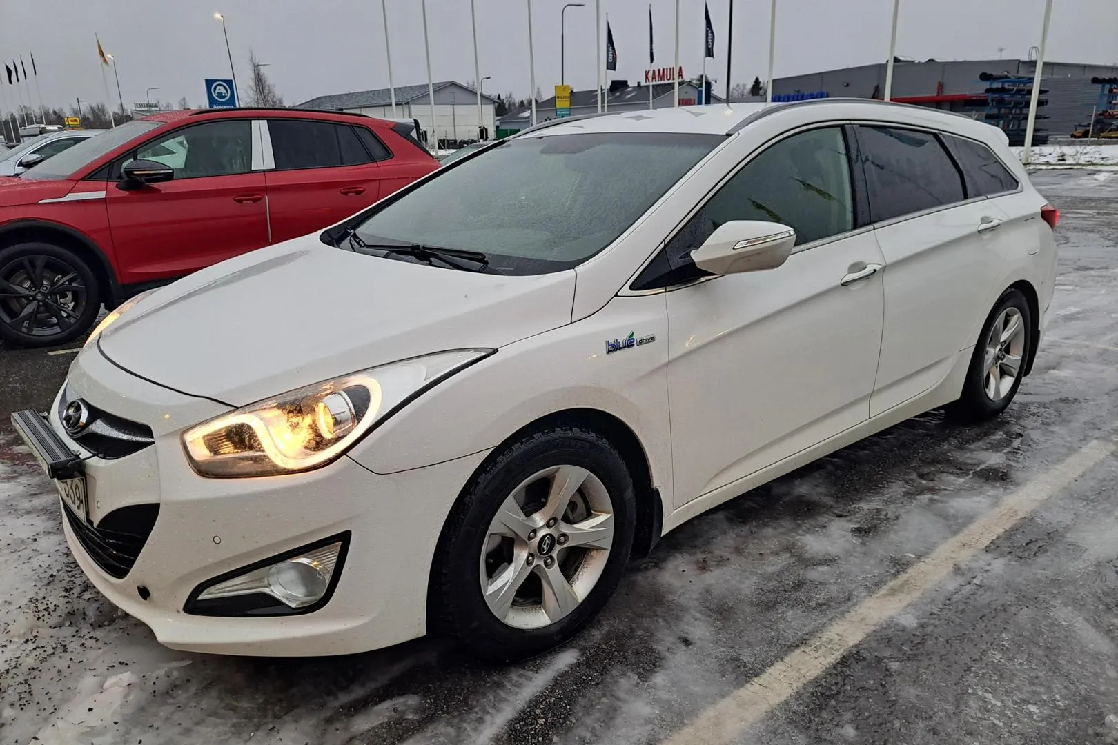 HYUNDAI i40 TXZ-339 carousel image