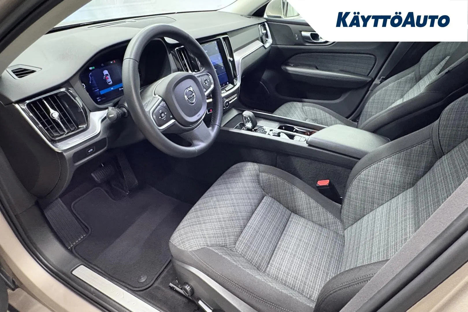 VOLVO V60 EUR-686 carousel image