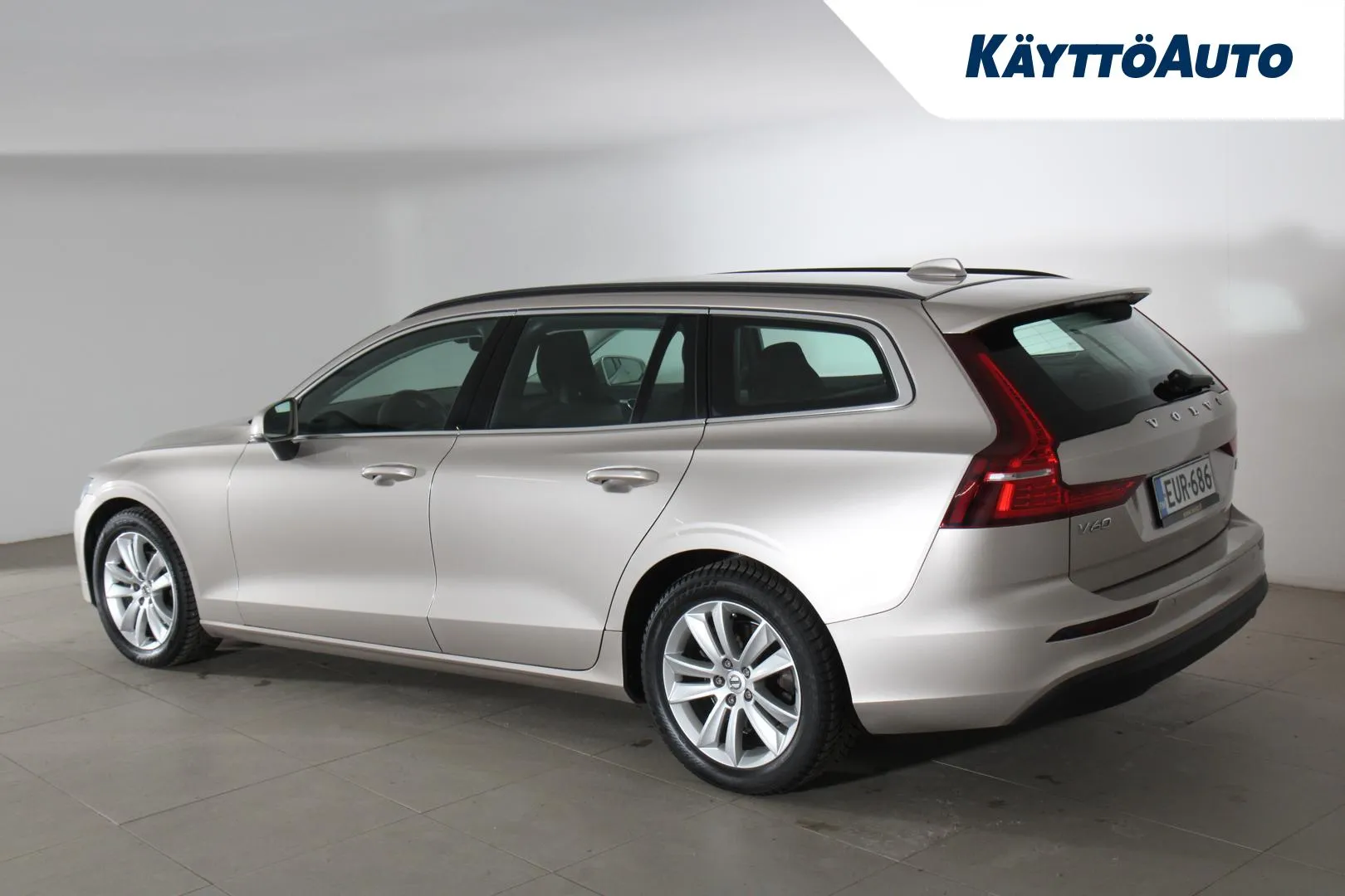 VOLVO V60 EUR-686 carousel image