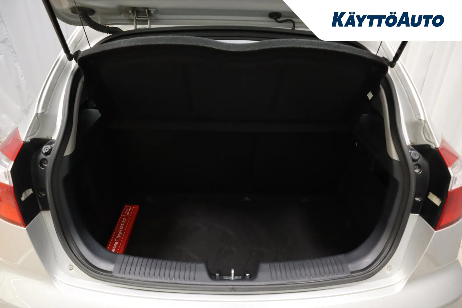 KIA Rio FLU-876 carousel image