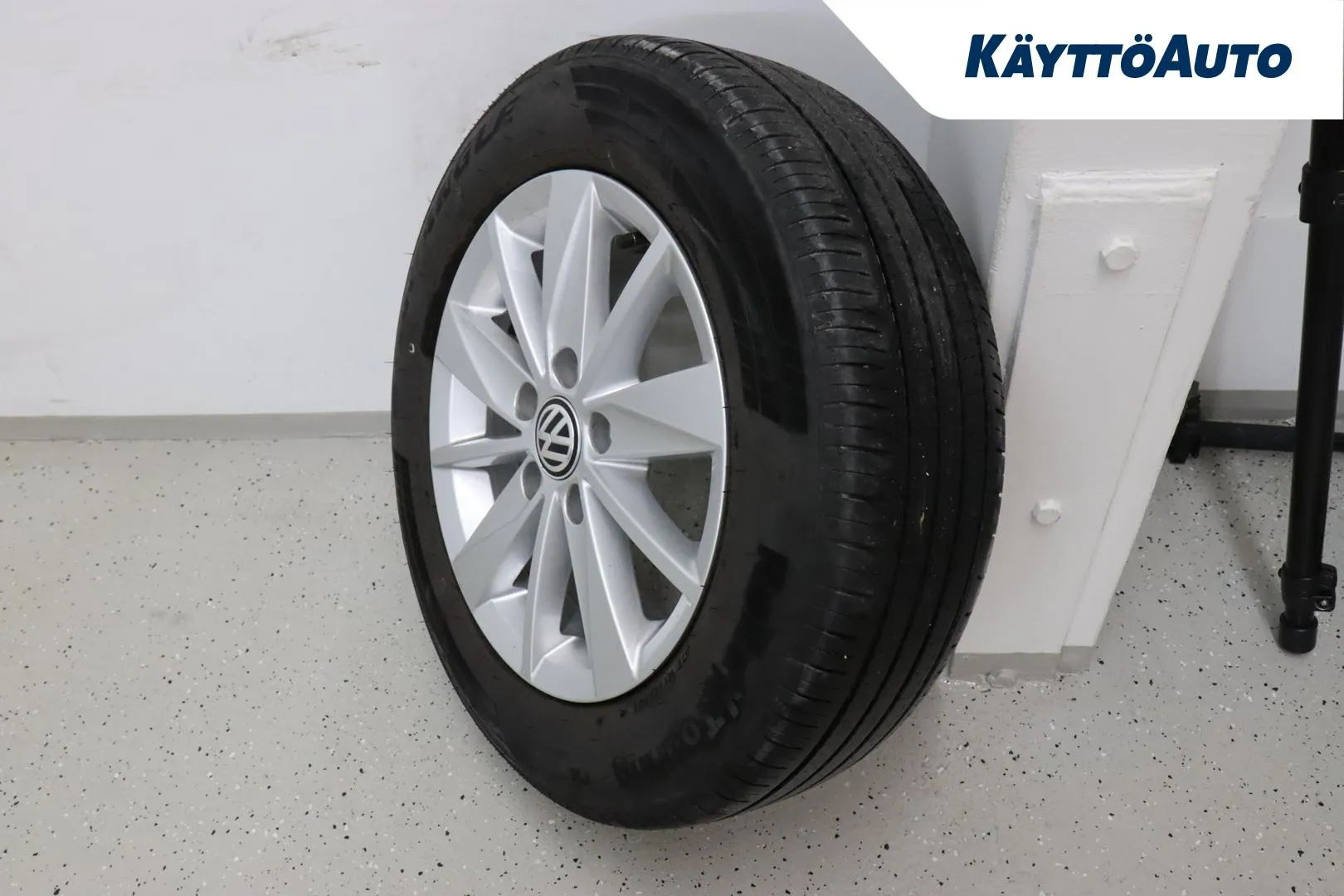 Volkswagen Golf Sportsvan NJP-703 carousel image