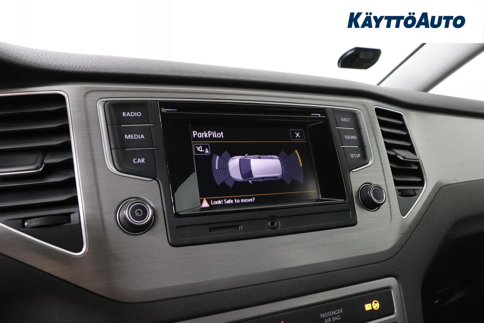 Volkswagen Golf Sportsvan NJP-703 carousel image