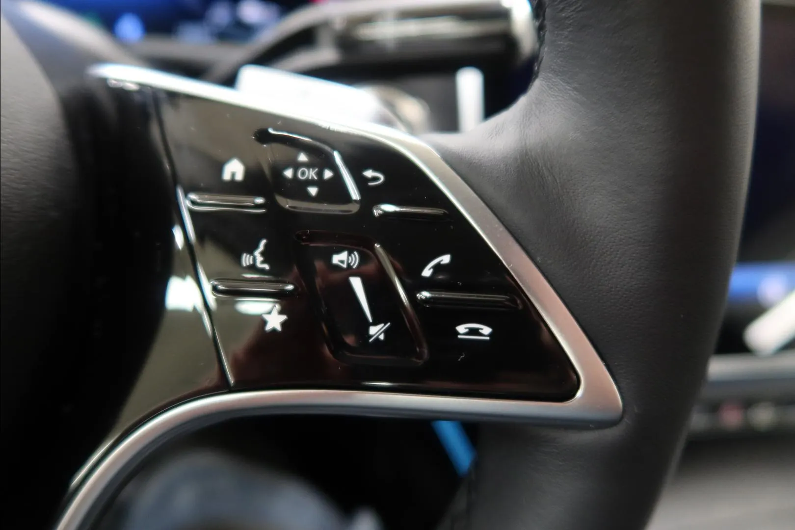 Mercedes-Benz E MRP-244 carousel image