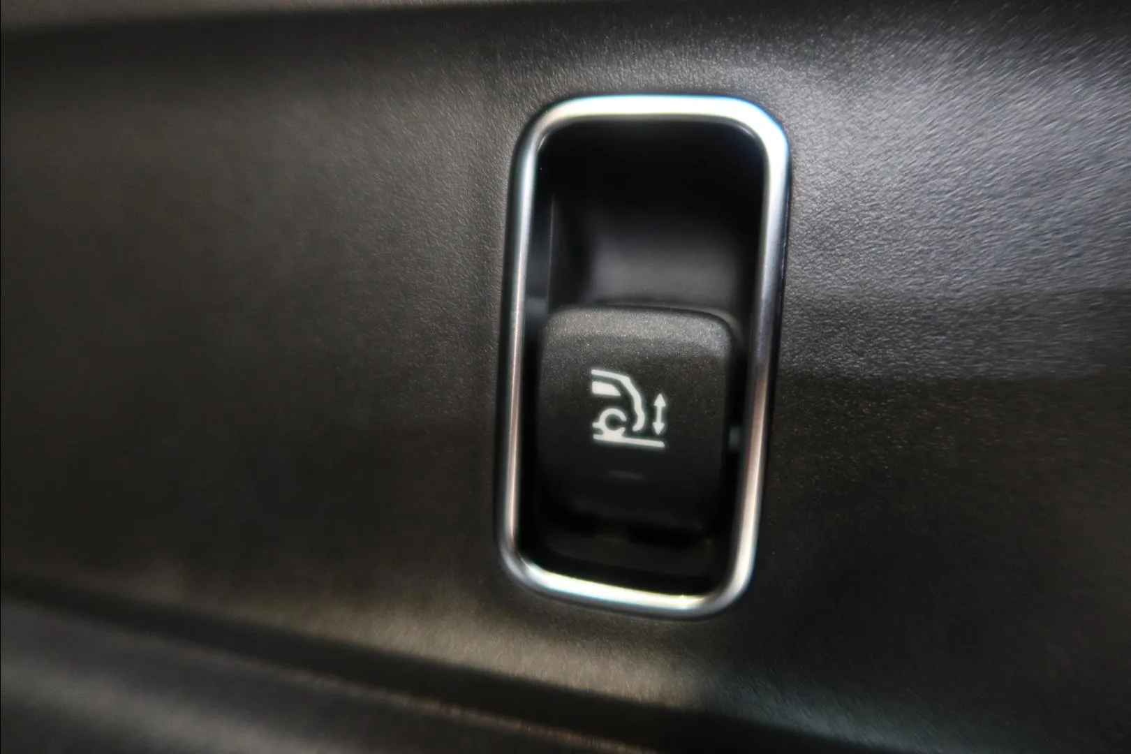 Mercedes-Benz GLE NOI-487 carousel image