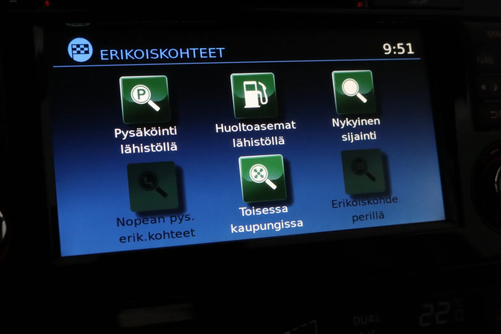 NISSAN Qashqai BVK-988 carousel image