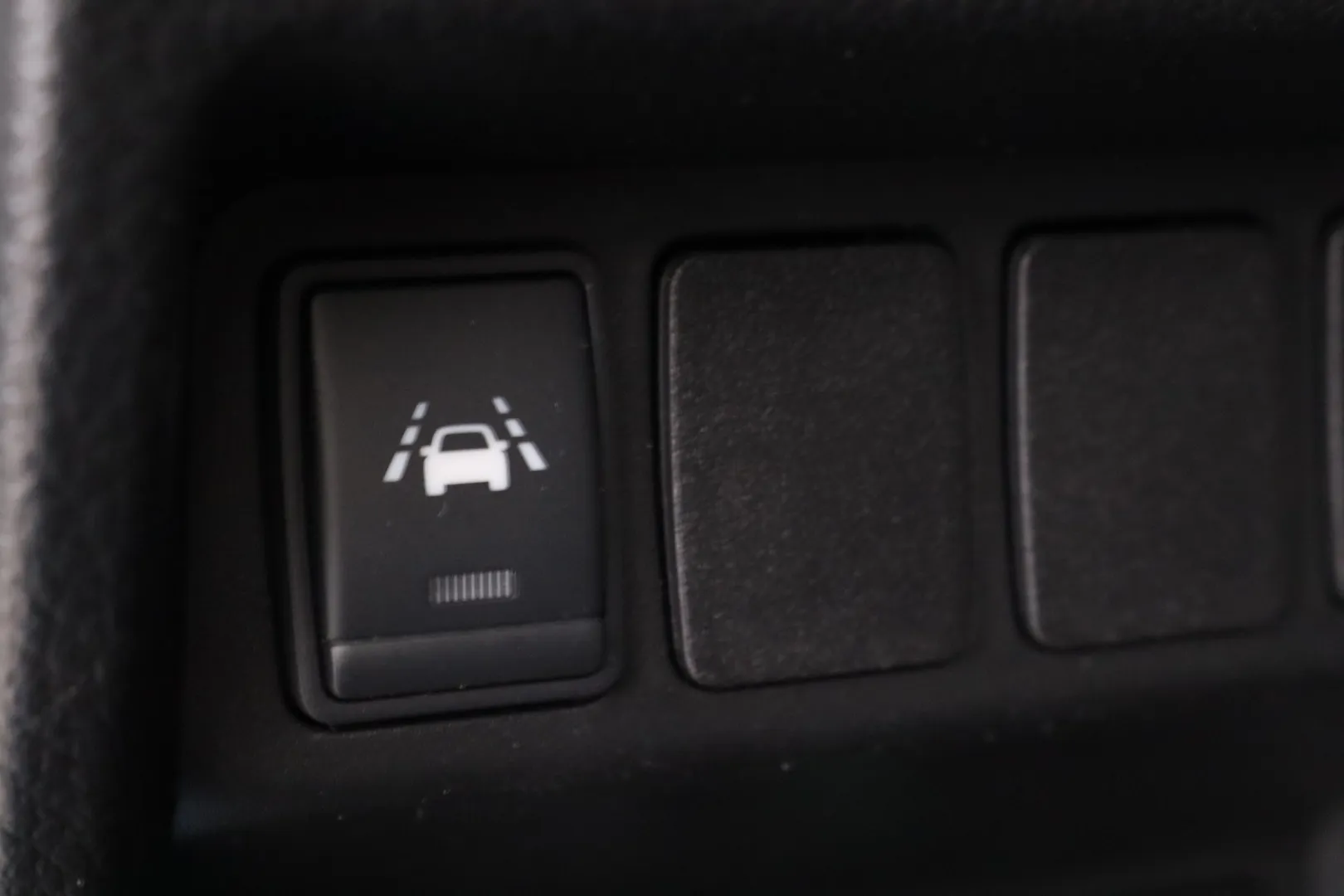 NISSAN Qashqai BVK-988 carousel image