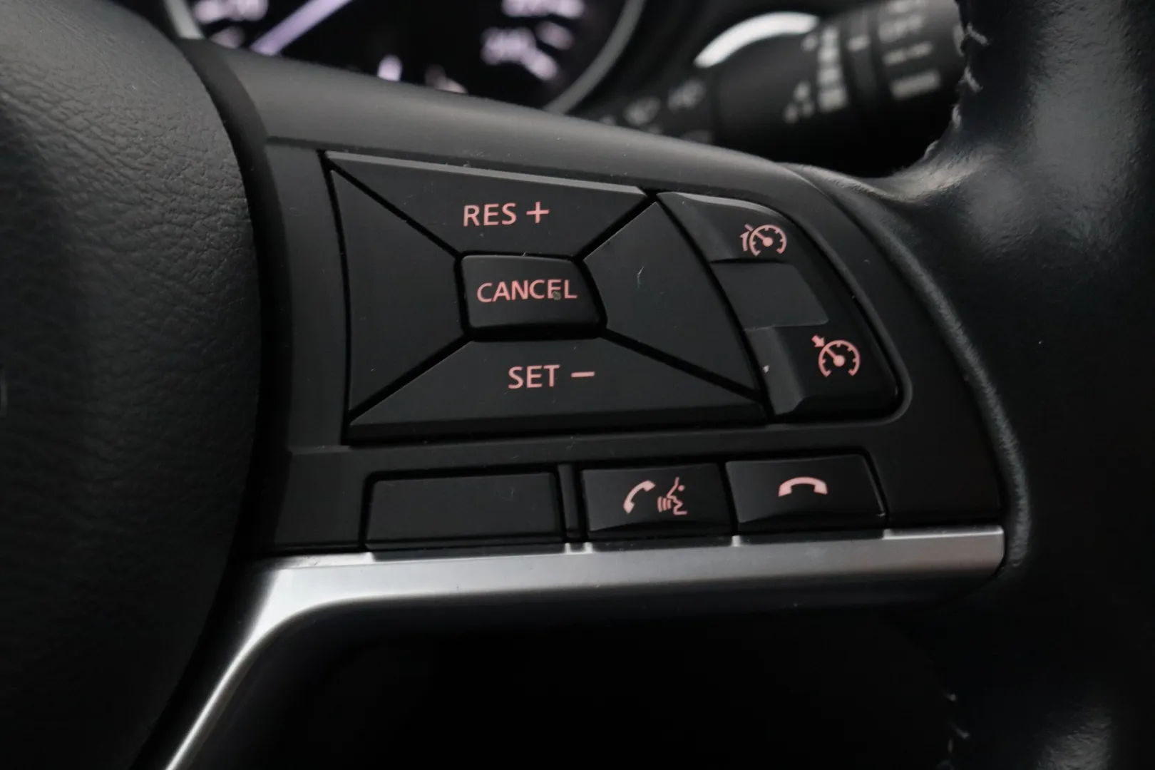 NISSAN Qashqai BVK-988 carousel image