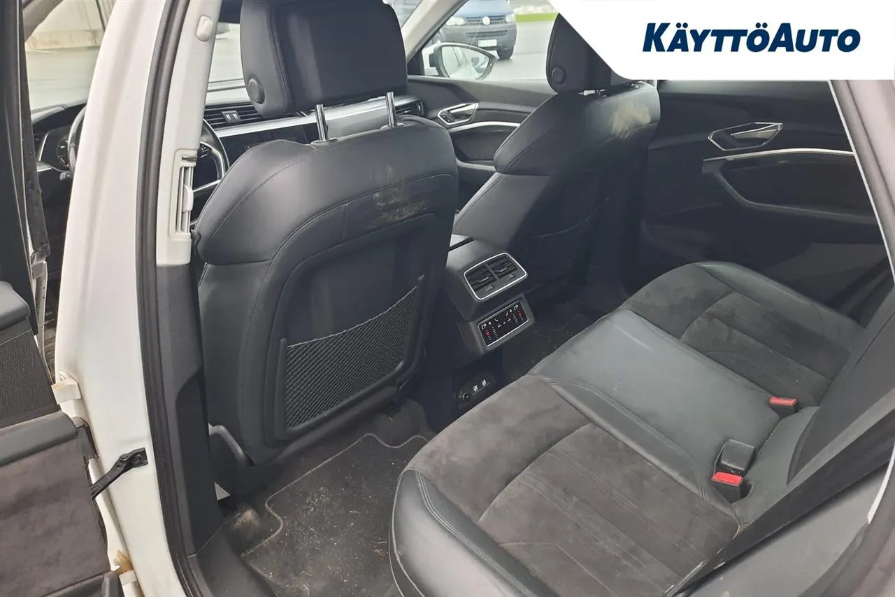 AUDI e-tron KTT-522 carousel image