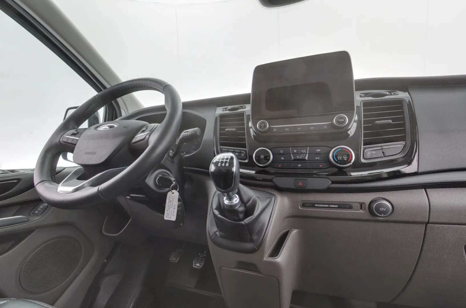 FORD Transit Custom GOH-823 carousel image