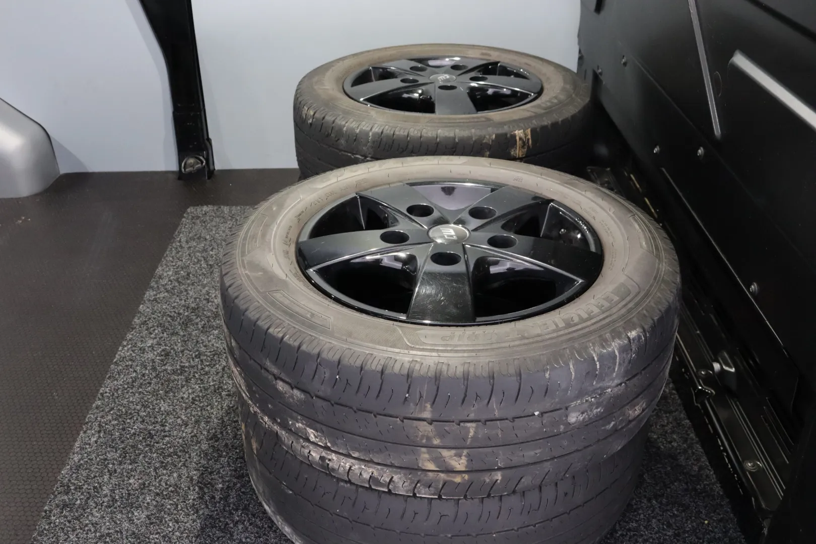 FORD Transit Custom GOH-823 carousel image