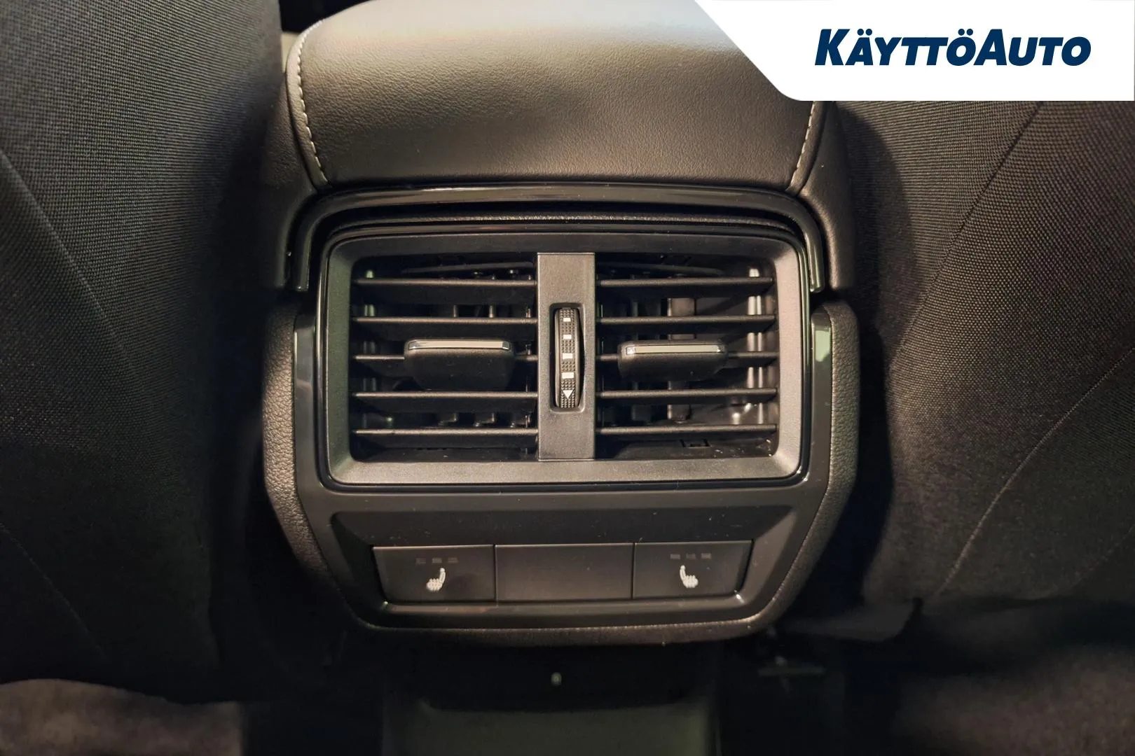 Skoda Karoq LTM-132 carousel image