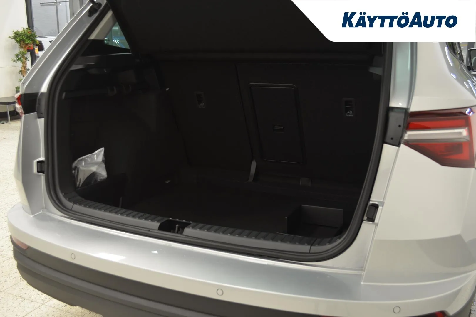 Skoda Karoq LTM-132 carousel image