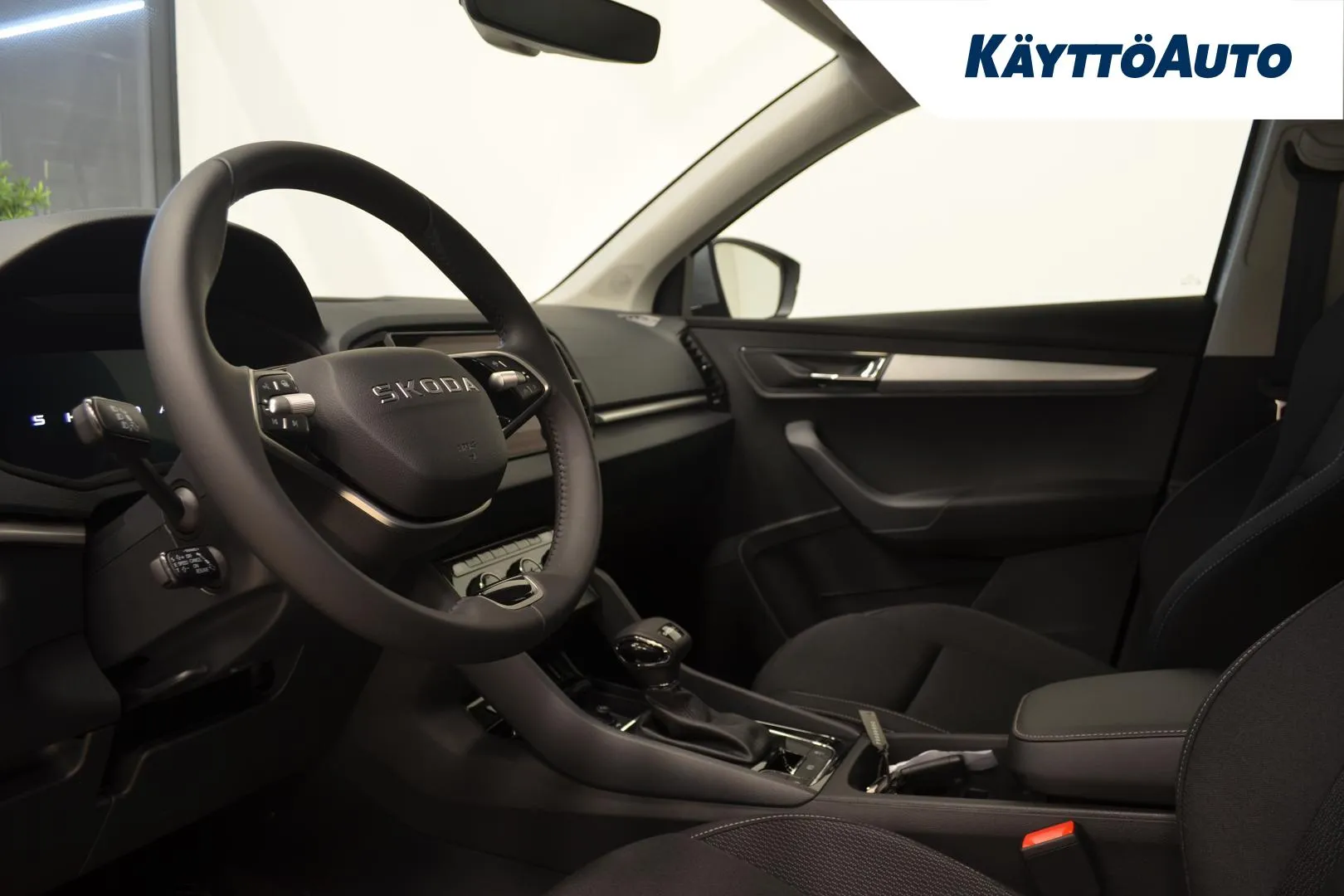 Skoda Karoq LTM-132 carousel image