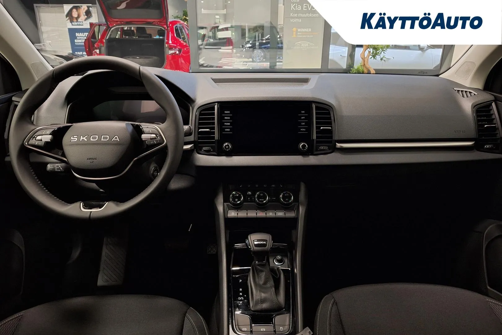Skoda Karoq LTM-132 carousel image