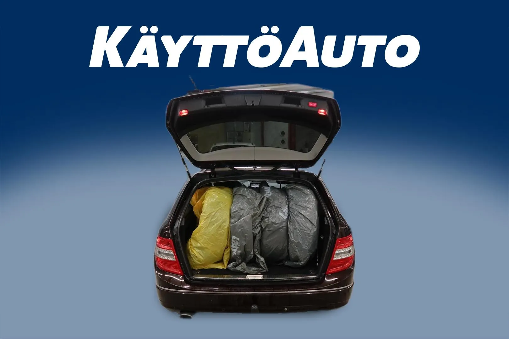 Mercedes-Benz C YIJ-125 carousel image