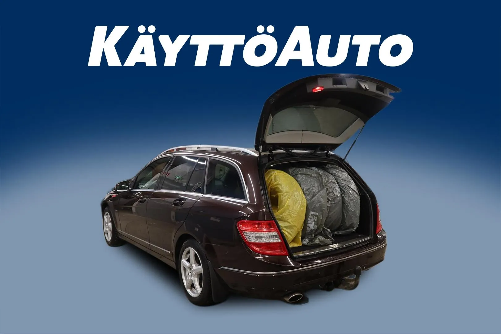 Mercedes-Benz C YIJ-125 carousel image