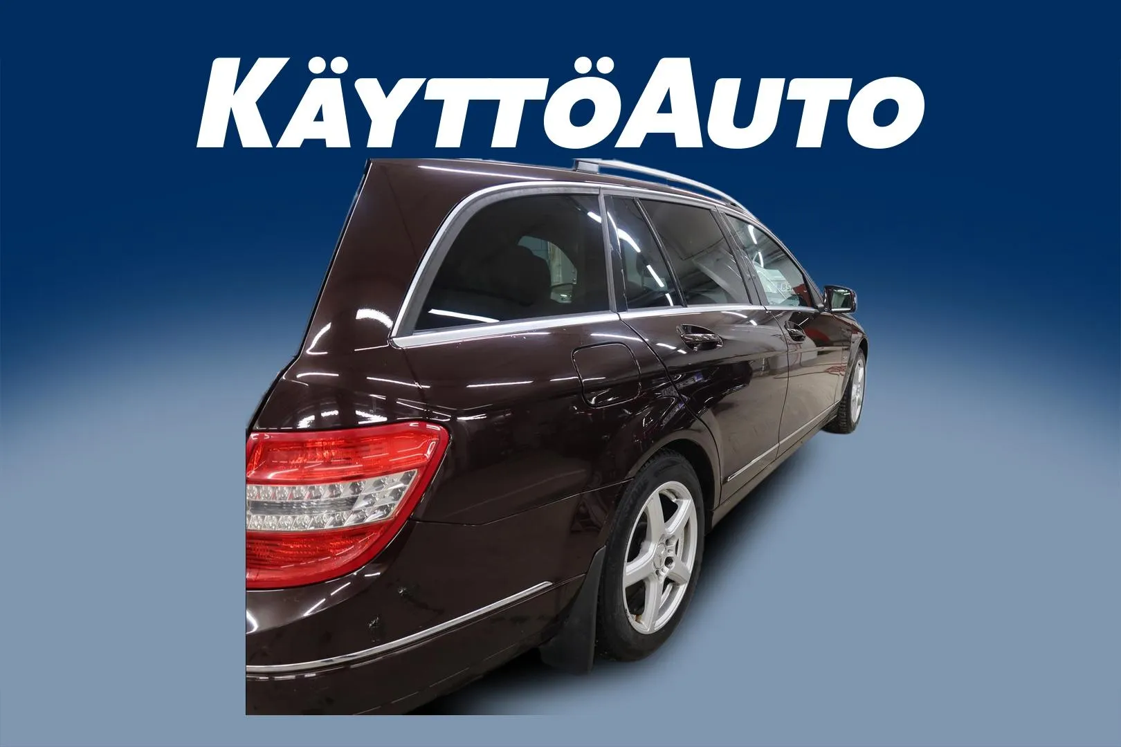 Mercedes-Benz C YIJ-125 carousel image