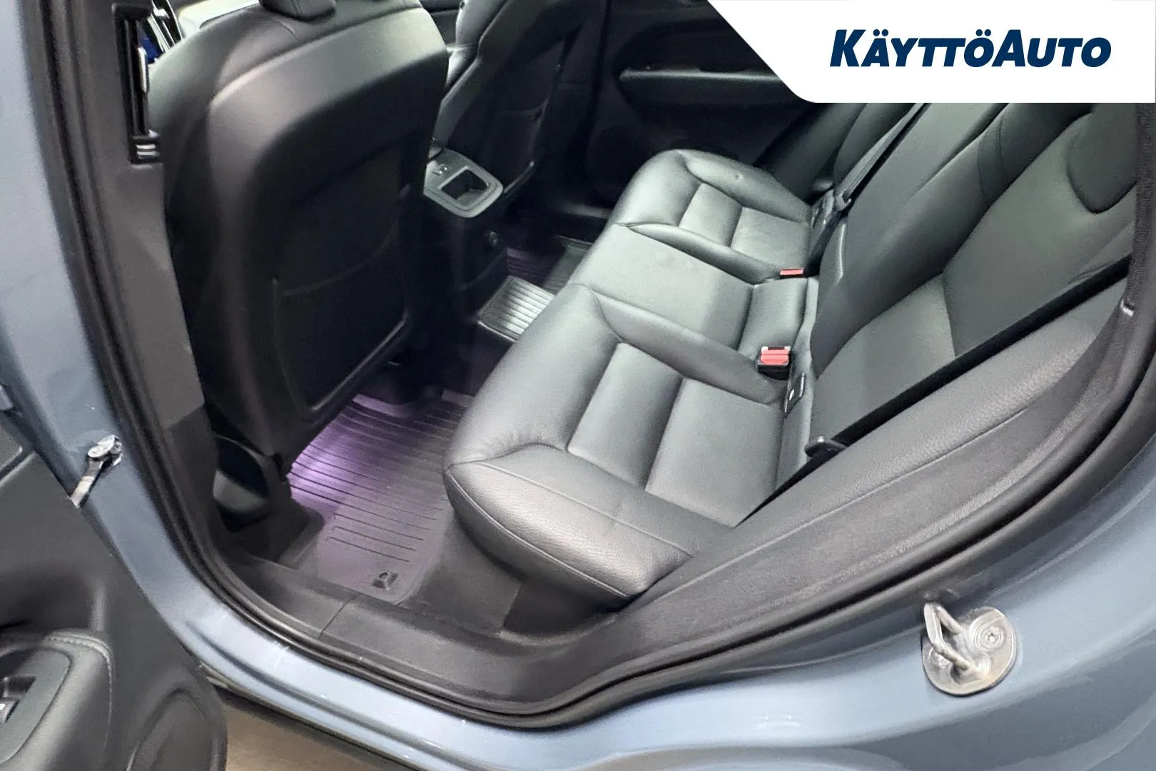 VOLVO XC60 FRH-320 carousel image