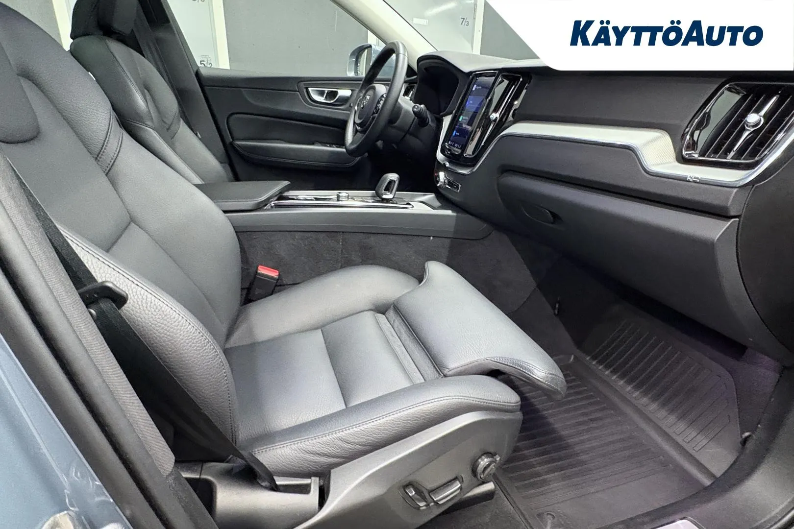 VOLVO XC60 FRH-320 carousel image