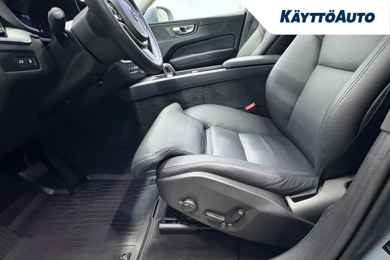 VOLVO XC60 FRH-320 carousel image